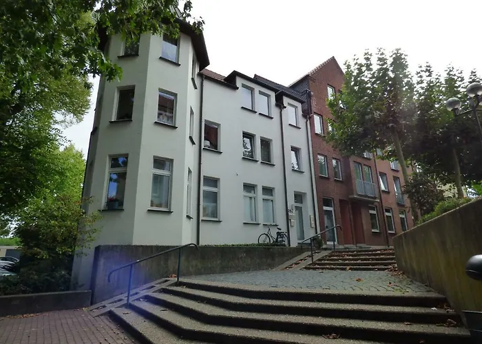 Am Stadtpark Apartment *